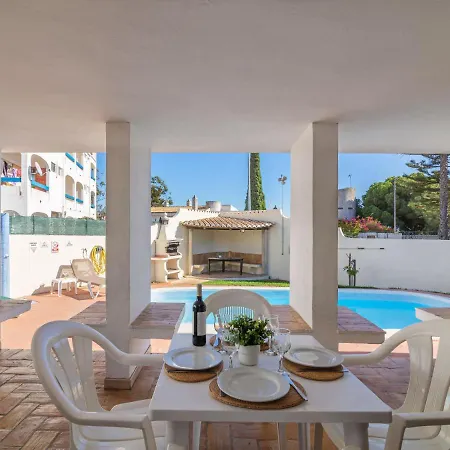 Genoveva By Interhome